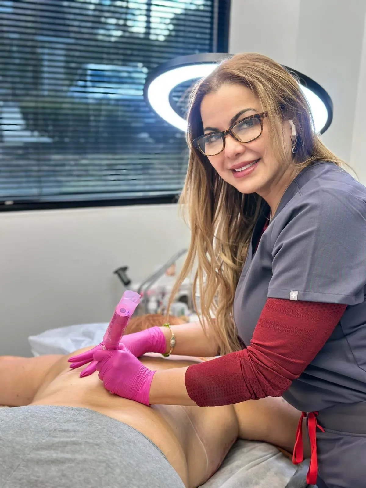 Scar & Stretch Mark Camouflage Training